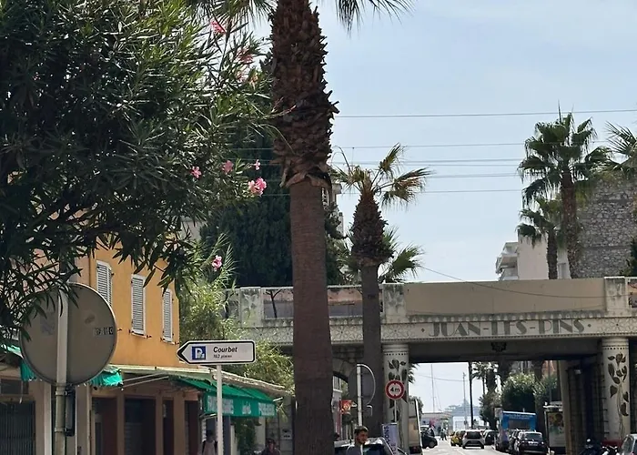 Nouveau ! Au Centre De Juan, Climatise Renove Confort A 2 Minutes Des Plages 公寓 *
