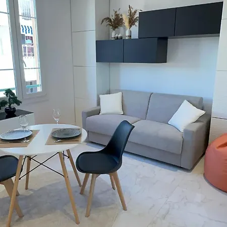 Nouveau ! Au Centre De Juan, Climatise Renove Confort A 2 Minutes Des Plages شقة