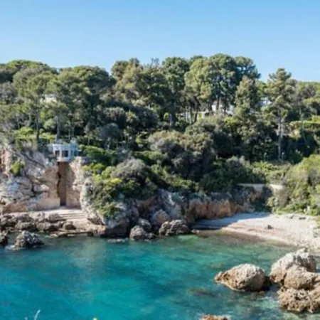 Nouveau ! Au Centre De Juan, Climatise Renove Confort A 2 Minutes Des Plages