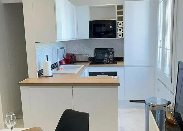 Nouveau ! Au Centre De Juan, Climatise Renove Confort A 2 Minutes Des Plages Апартаменты