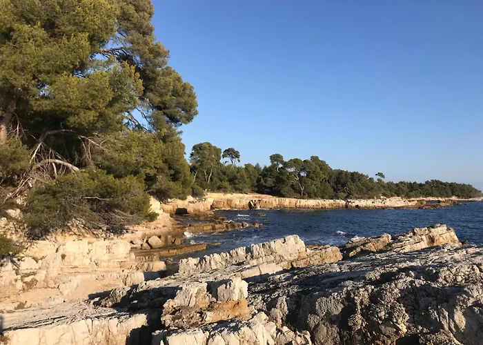 Nouveau ! Au Centre De Juan, Climatise Renove Confort A 2 Minutes Des Plages Апартаменты *